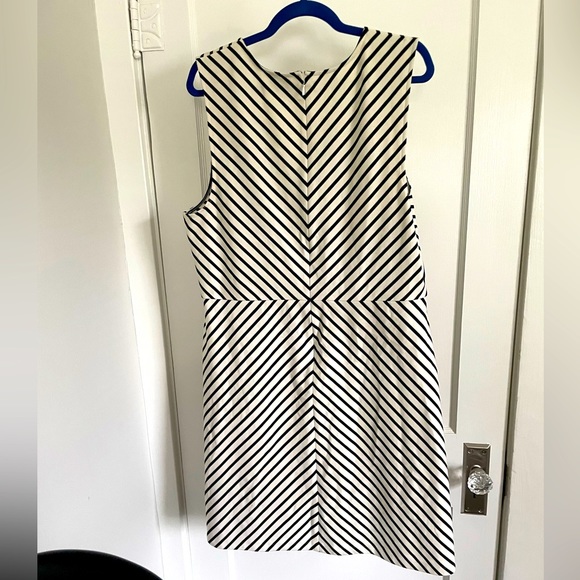 Striped Loft Size 16 Dress - Picture 2 of 3